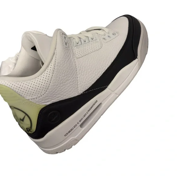 Jordan 3 retro Fragment (yellowing heel tab) Men’s 7/Women’s 9 - Picture 9 of 10